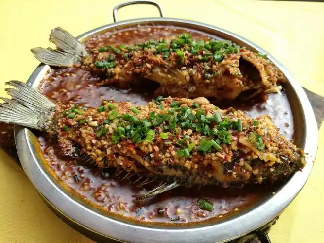 农庄招牌菜(石板鱼)赞不绝口