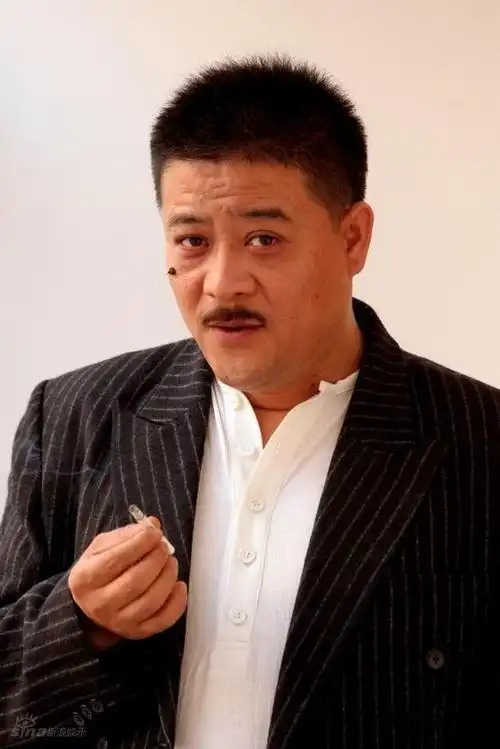 姜彤(中国内地男演员)_尚可名片