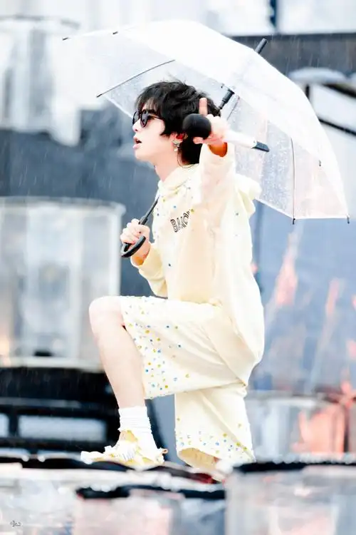 22下午的火星[虎爪比心]@华晨宇yu#2023华晨宇火星演唱会#争做最佛系