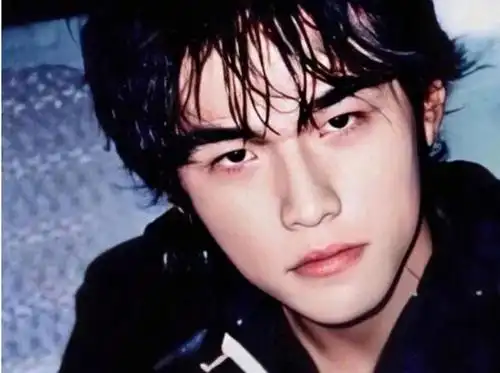 周杰伦晒20年前旧照颜值逆天,2020亚洲百大最帅面孔前十要让位?