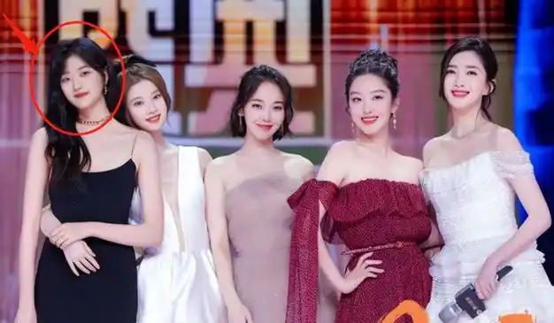 干啥啥不行抢功第一名娱乐圈金晨们的陋习该改了