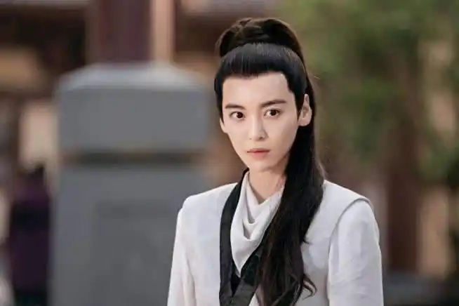 盘点90后小花女扮男装现场鞠婧祎尴尬刘美彤帅气邢恩是巅峰