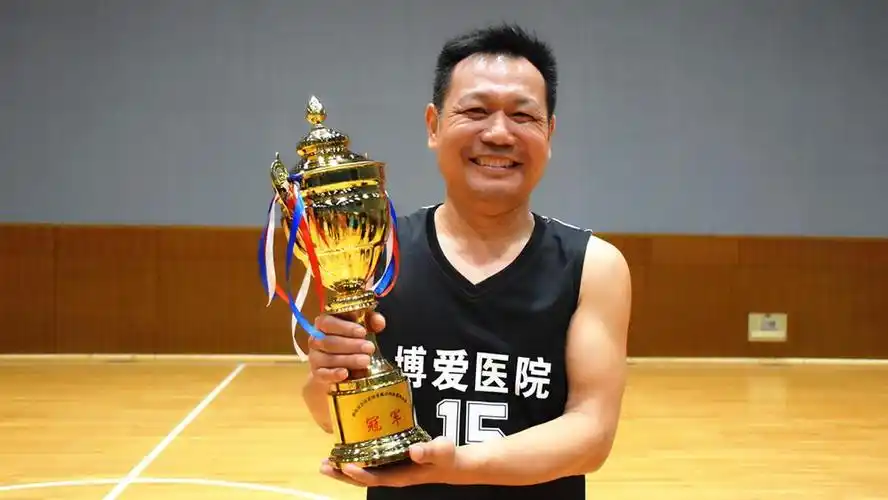 总教练:汤志刚   队长:袁会宁   队员:王 坚 余 海 朱 侠 王军会