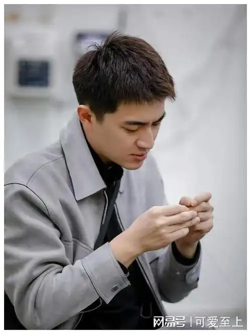 她是林更新最想挽回的一个前任,却在林更新开口前,和别人结了婚