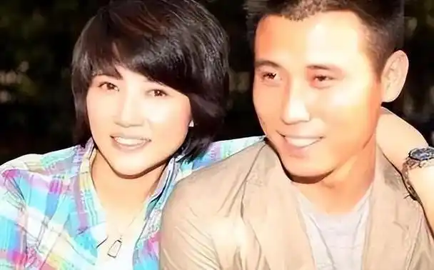 星二代李乃文做了十几年配角与颜丙燕意难平48岁终结婚