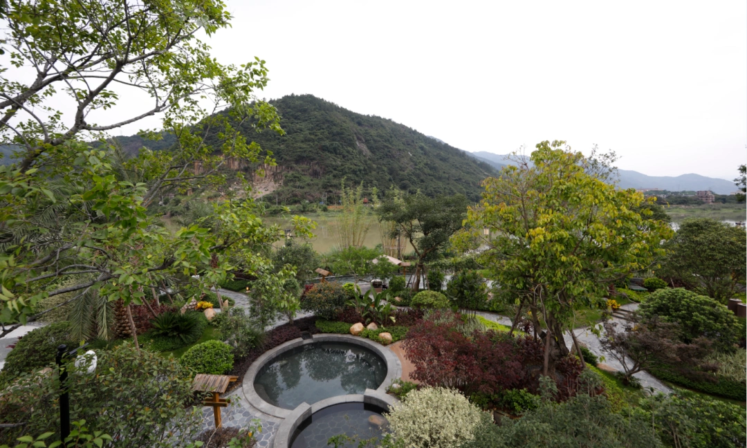 私享暖冬泡池,畅泡5000㎡户外园林式金汤,奔赴一场山居度假之旅