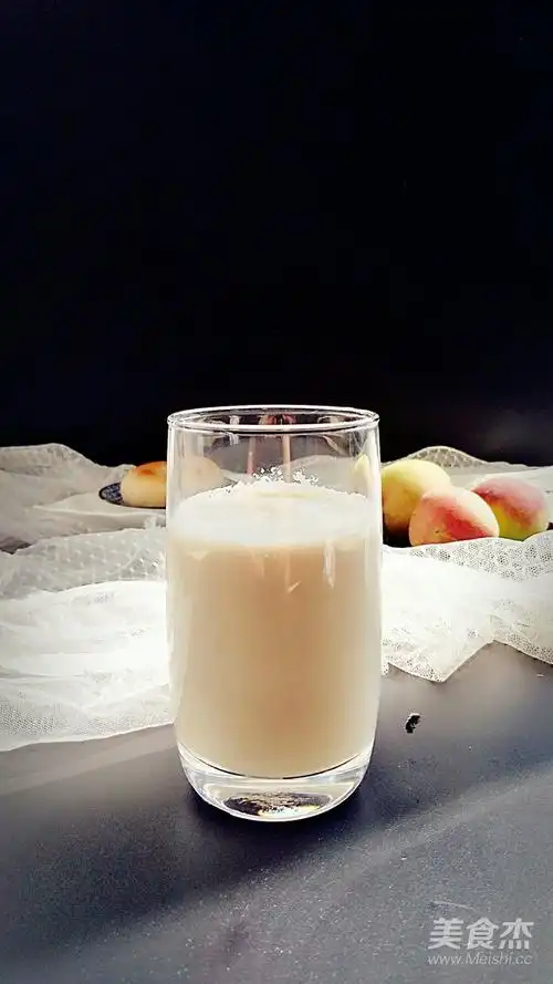 蜜桃牛奶饮