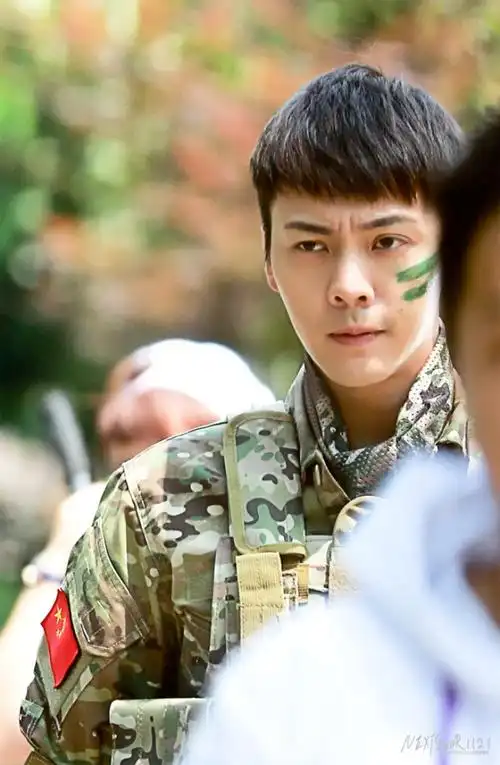 陈伟霆在《南方有乔木》的特种兵造型,让我对这部剧更期待了!