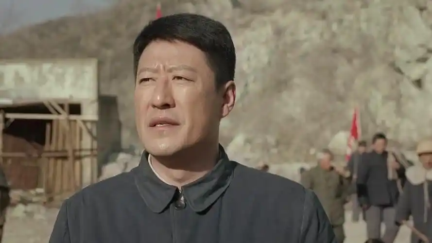 《红旗渠》:引漳入林工程正式命名为红旗渠,这名字大气!