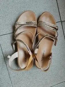 000人付款淘宝出行必备,号称全世界最舒适的鞋 女生没有一双舒服的鞋