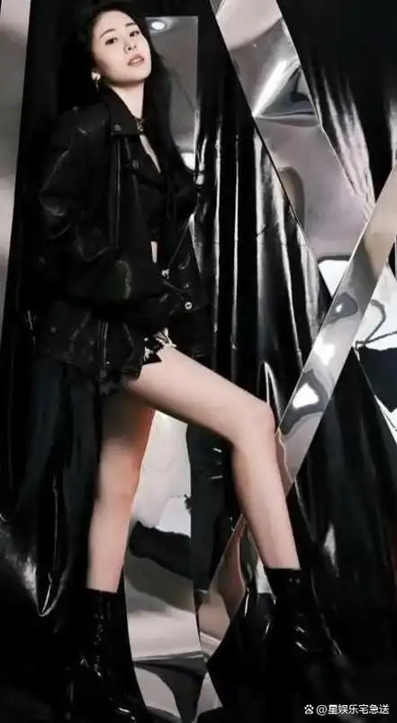 这一夜张碧晨的旗袍高跟封神诠释什么叫作性感尤物