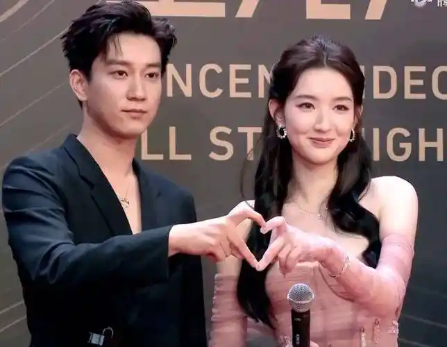 王玉雯_侯雯元_钟楚曦