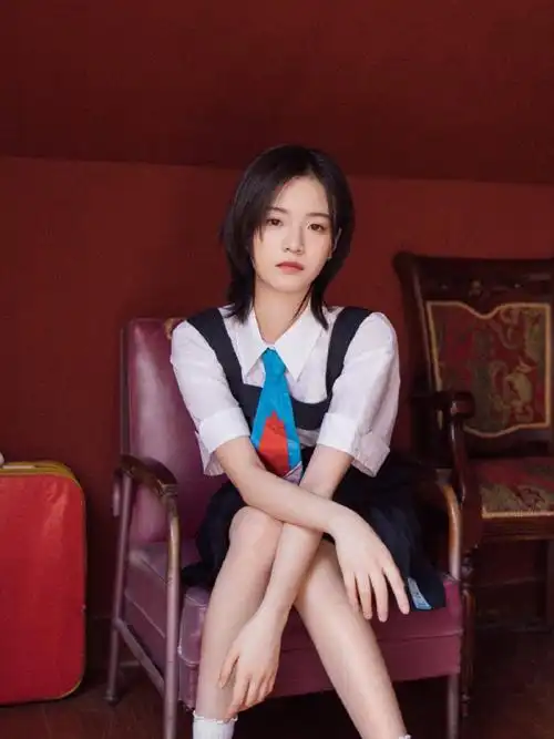 99有灵气的脸李庚希60156015 .