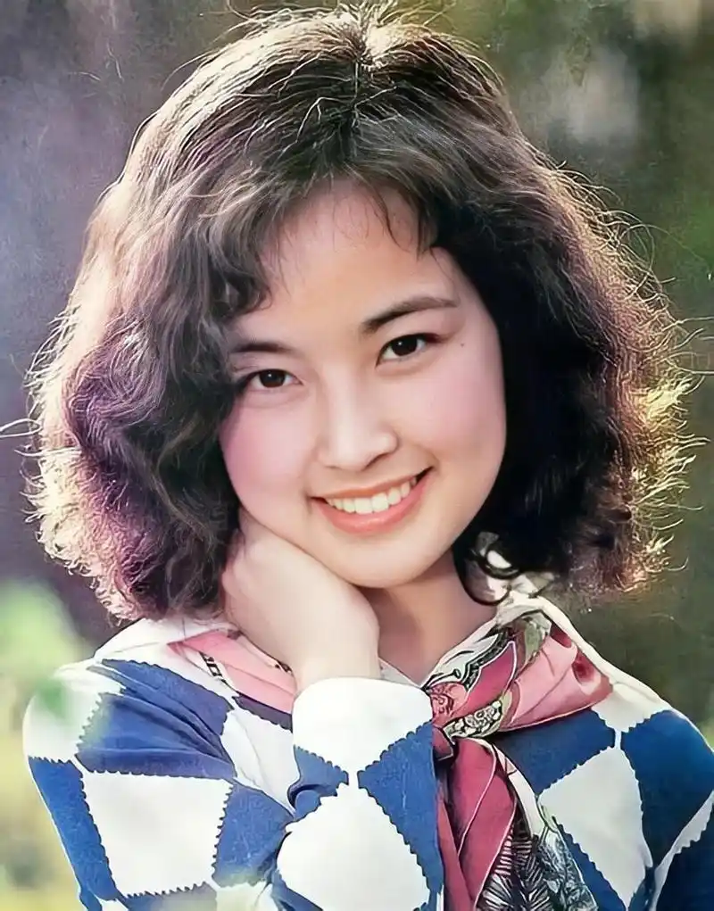 如果她选择自然老去  在中国影视界,演员刘晓庆是个成功者,她特立独行