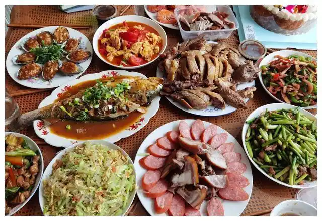 忍不住晒晒婆婆过生日我准备的一桌好菜朋友圈被赞好媳妇