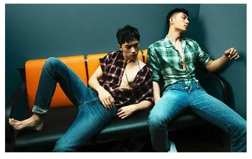 黄景瑜许魏洲写真集 上瘾周边画册同款签名海报明信片生日礼物