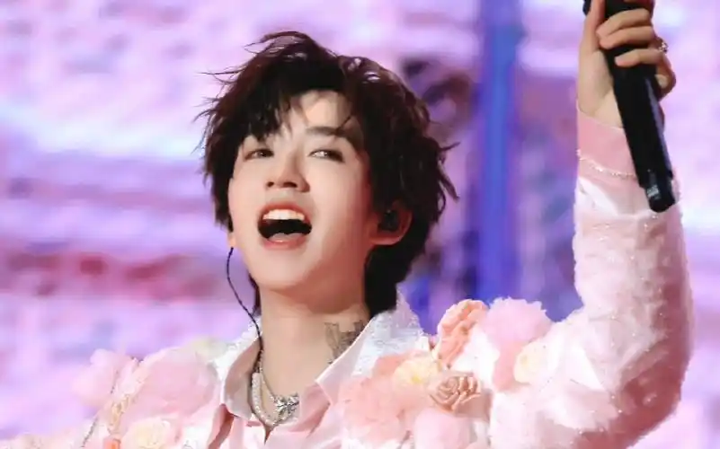 【贺峻霖】世间怎会有如此"萌物"啊!超多丰富可爱小表情啊!