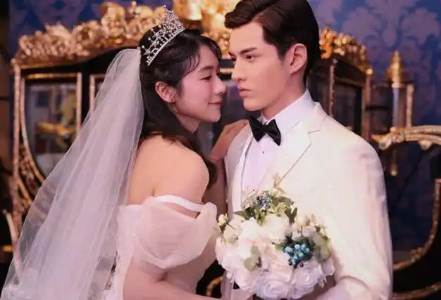 不得不说吴亦凡的魅力真实挺大的,但这也改变不了他已经是一名劳改犯