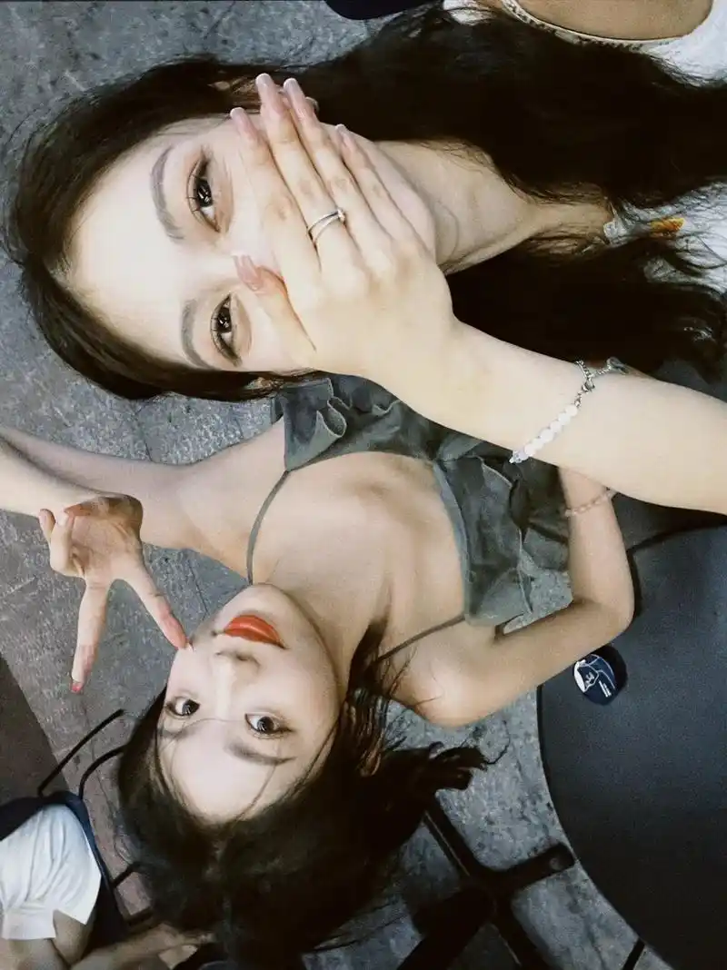 纯情女高 #滤镜  拍歪脖子照片当然要歪脖子看了啦@dei - 抖音