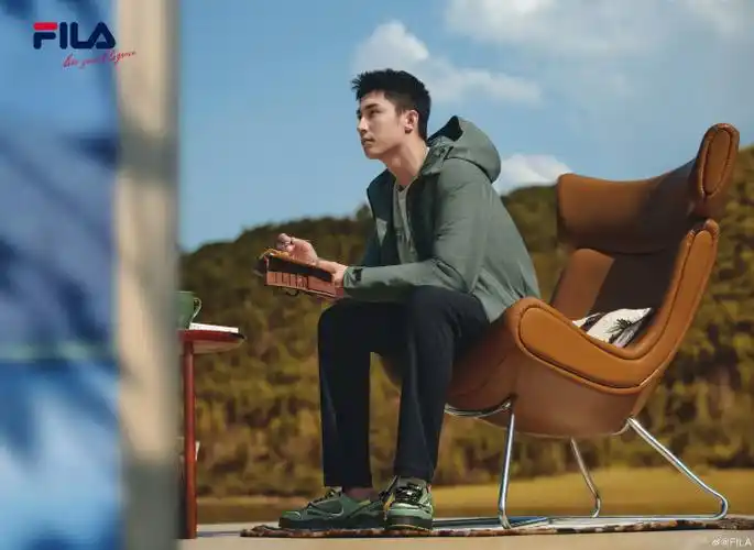 fila时尚运动代言人黄景瑜##fila精致商务