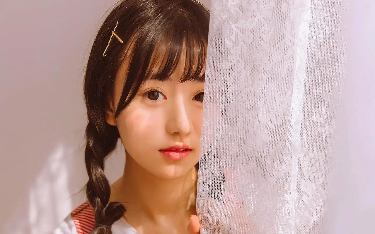 日系可爱文艺美女养眼高清桌面壁纸