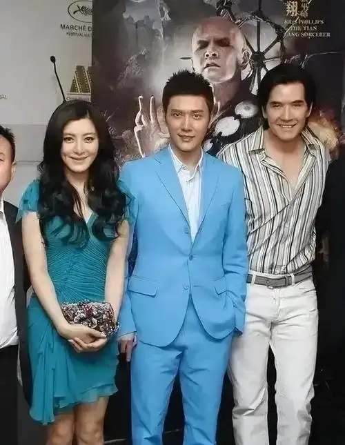 当62岁费翔同框44岁冯绍峰才知真帅和装帅差距有多大