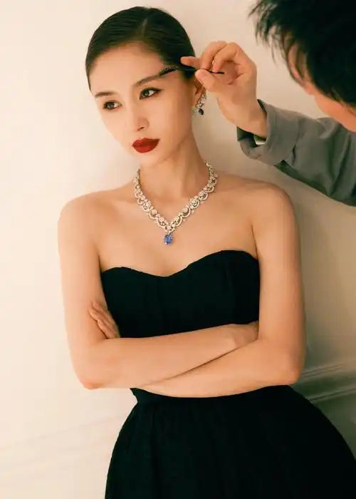 这次王子文的造型也能让人感受到一些优雅与从容……|王子文|礼服