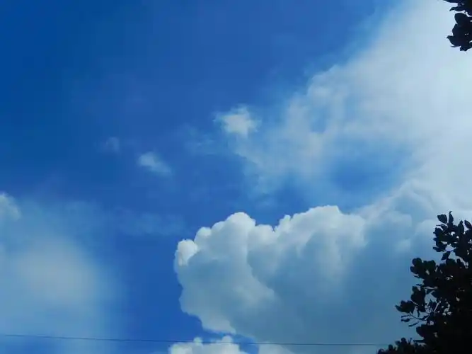 《我所有的天空和云朵》 因为很好听 因为很好看 #傍晚的天空 - 抖音