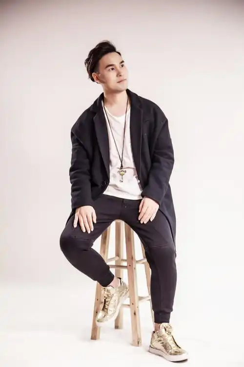 中国内地男主持人张涛发布新书