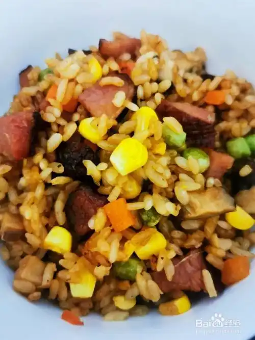完美腊肉饭的做法