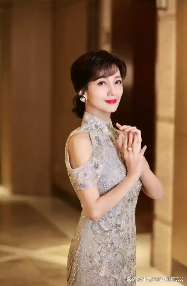 64岁陈美琪近照曝光!嘴巴歪斜容貌大变,与赵雅芝同框令人唏嘘!