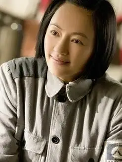 韩冰(罗海琼饰演)