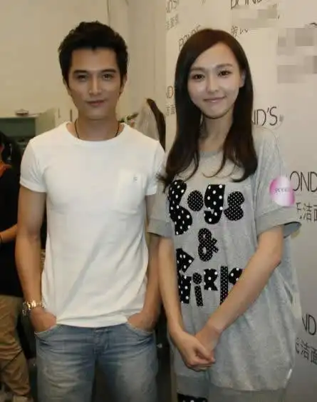 邱泽当面示好说走嘴 唐嫣回应:我不好追