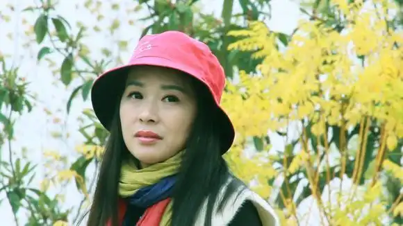 慕容晓晓一首《黄梅戏》又火了,我已经深深着迷,吃饭睡觉都要听