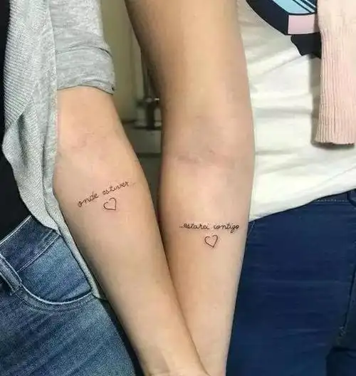 情侣纹身纹对方名字怎么看待情侣纹身