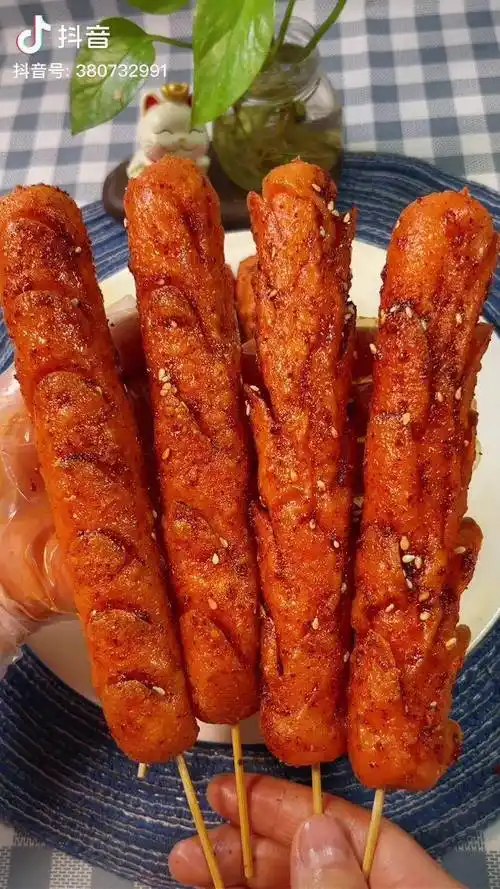 老公说这个炸香肠但凡有一点肉他都不喜欢吃就是这种淀粉的感觉是小