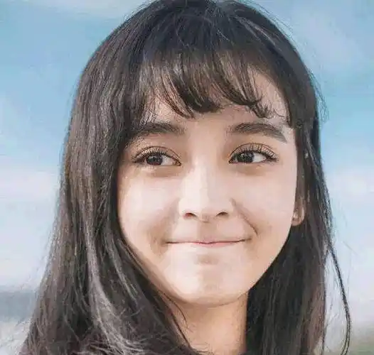 原来小时候的qq头像就是她,从小美到大_旭凤_王一菲_剧中