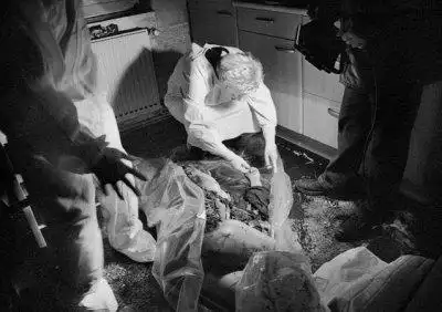 震撼实拍揭秘法医处理尸体真实场面