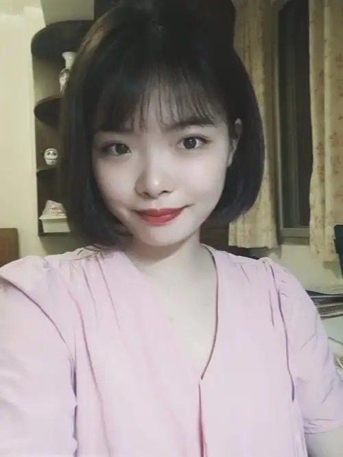 刚剪完头发心情最好拍照最好