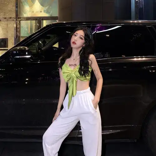 现货实价实拍泫雅同款绿色蝴蝶结吊带性感小心机小背心女裹胸上衣