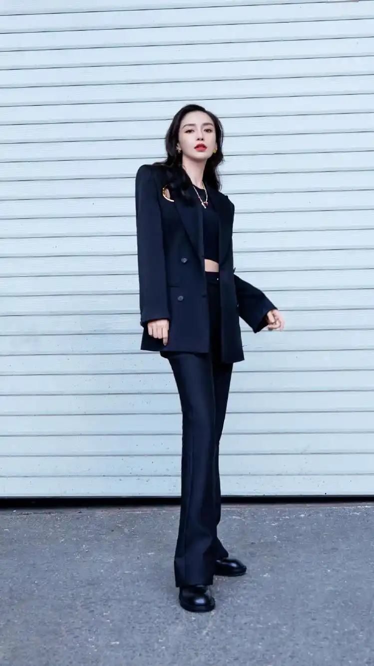 angelababy深蓝西服造型