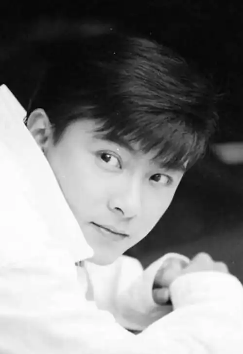 回顾张卫健破产无人帮只有刘德华伸出援手一句话他改变人生