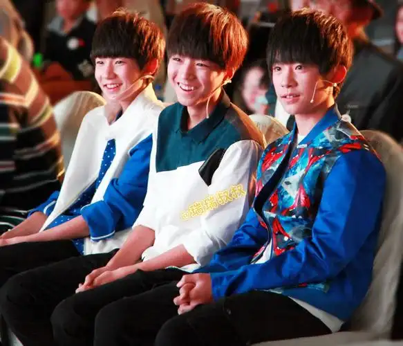 tfboys 星钻公益 见logo