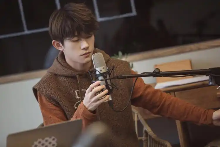 易烊千玺ins今日份心动男生676767