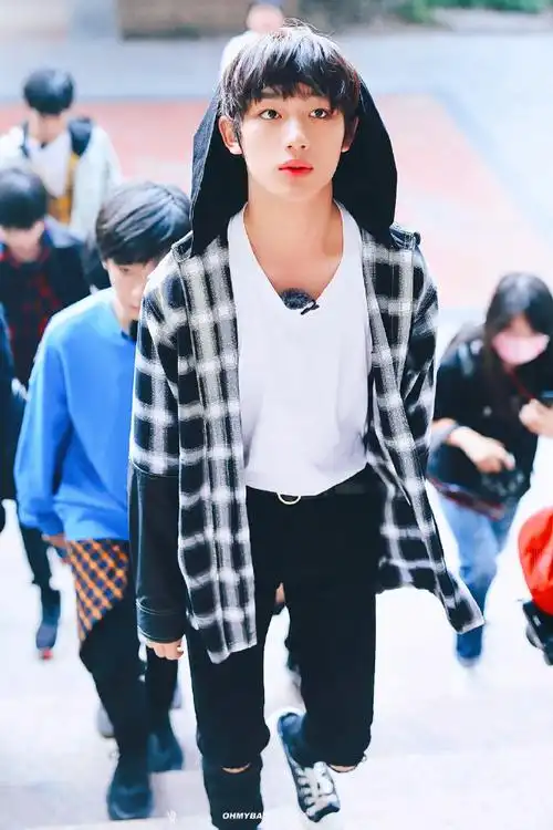 爱豆多功能锁骨大赛#日系美少年@时代少年团-丁程鑫【锁骨杀】日常严