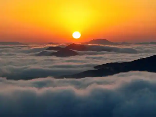 镜观中国·新华社国内新闻照片一周精选丨云海日出 秀美戴云(12)