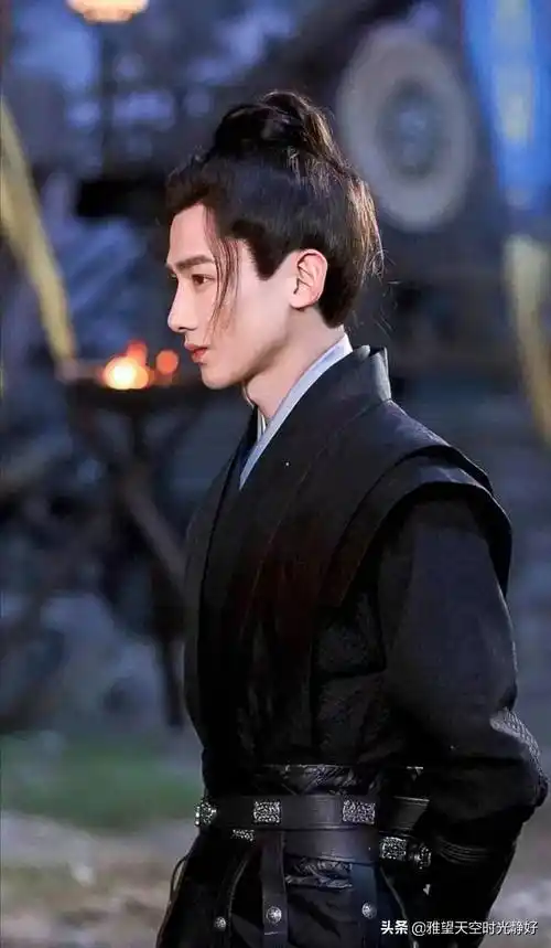 白敬亭丁禹兮罗云熙李现宋威龙王一博杨洋许凯刘学义侯明昊李易峰肖战