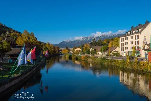 打开微信,使用"扫一扫"即可将网页分享之朋友圈 转发到小组 举报