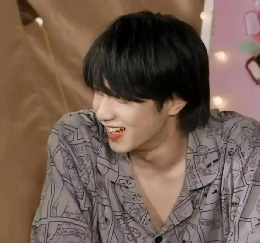 大家好,我是刘耀文,我今年十岁 我的才艺是打篮球u～～ 我的 - 抖音