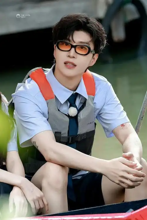 泰酷辣!《奔跑吧兄弟》今晚播出,蔡徐坤身影已打码